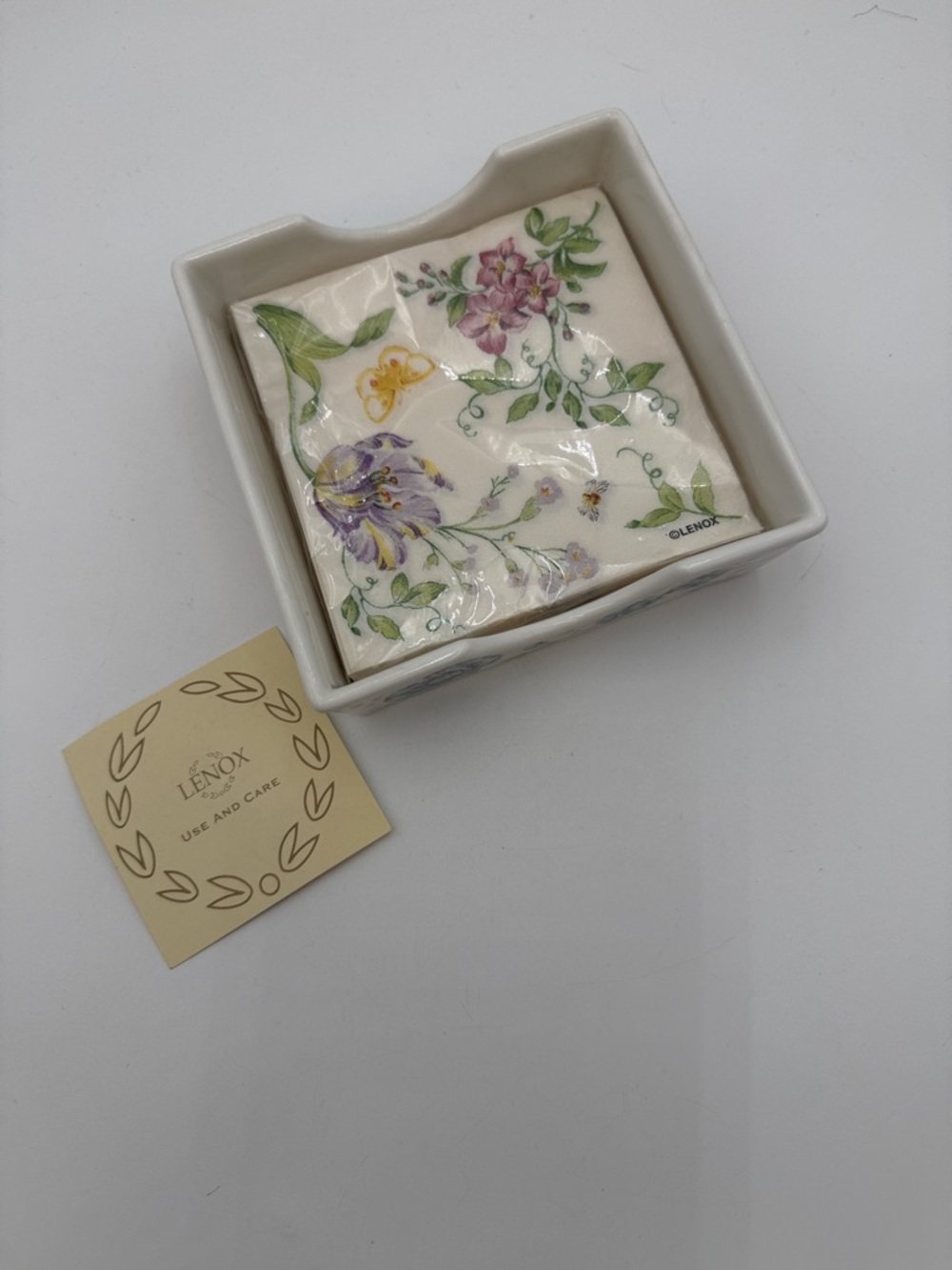 Lenox BUTTERFLY MEADOW Napkin Box w/ Printed Napkins